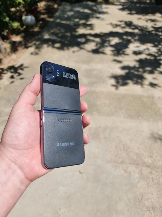 Samsung Flip 4 kno'pkaliy versiyasi