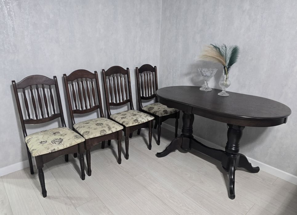 Продам стол и стулья