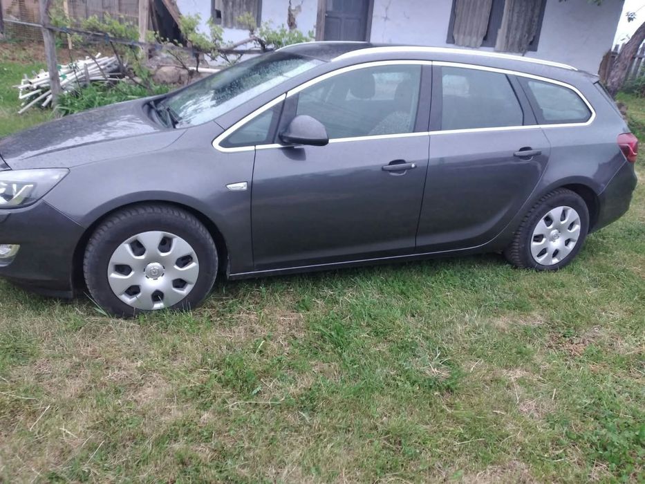 Opel Astra J / 1.7 CDTI