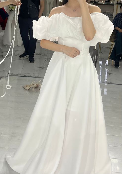 Продается белое платье