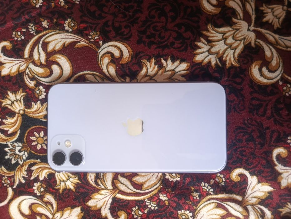 Iphone 11 idal holatda