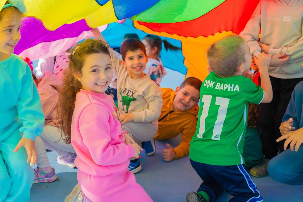 Аниматор, Арка балони, Костюми на герои, Машина за балончета, Фотограф