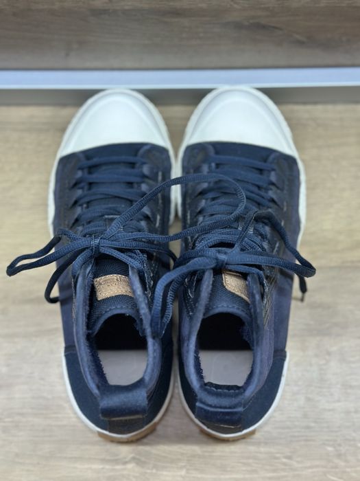 Продават се женски кецове/ сникърси/ обувки G-Star в размер 38 EU