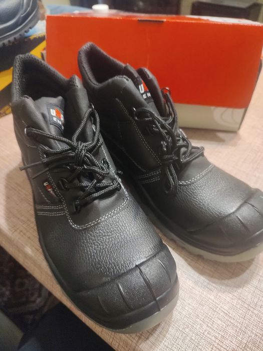 Работни обувки  нови