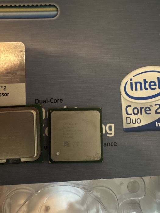 Два процессора intel celeron с кулером
