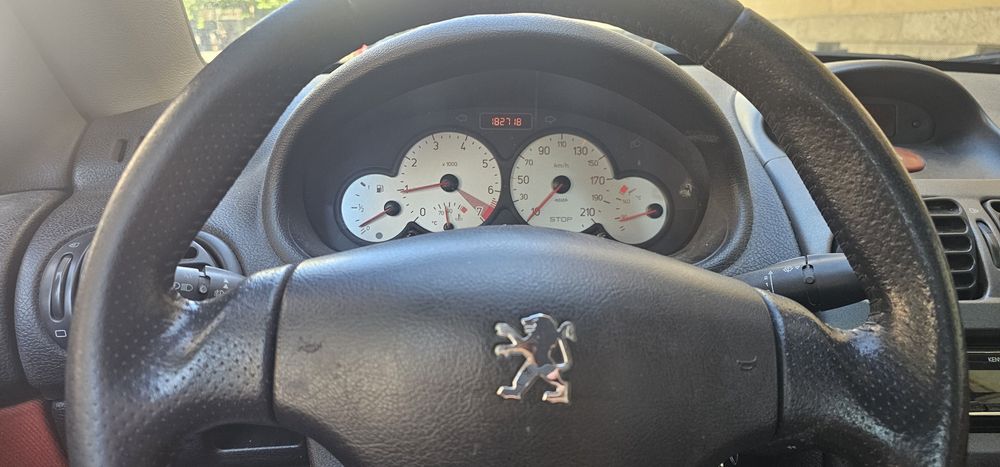 Vând Peugeot 206cc