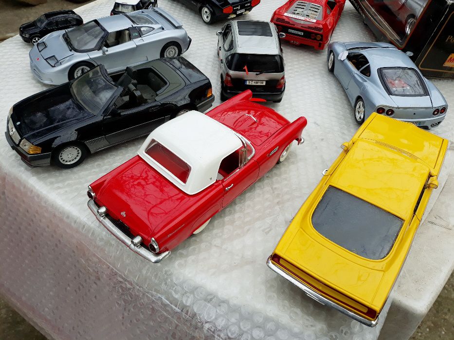 Colectie masinute machete auto diorame scara 1:18 FERRARI MERCEDES BMW