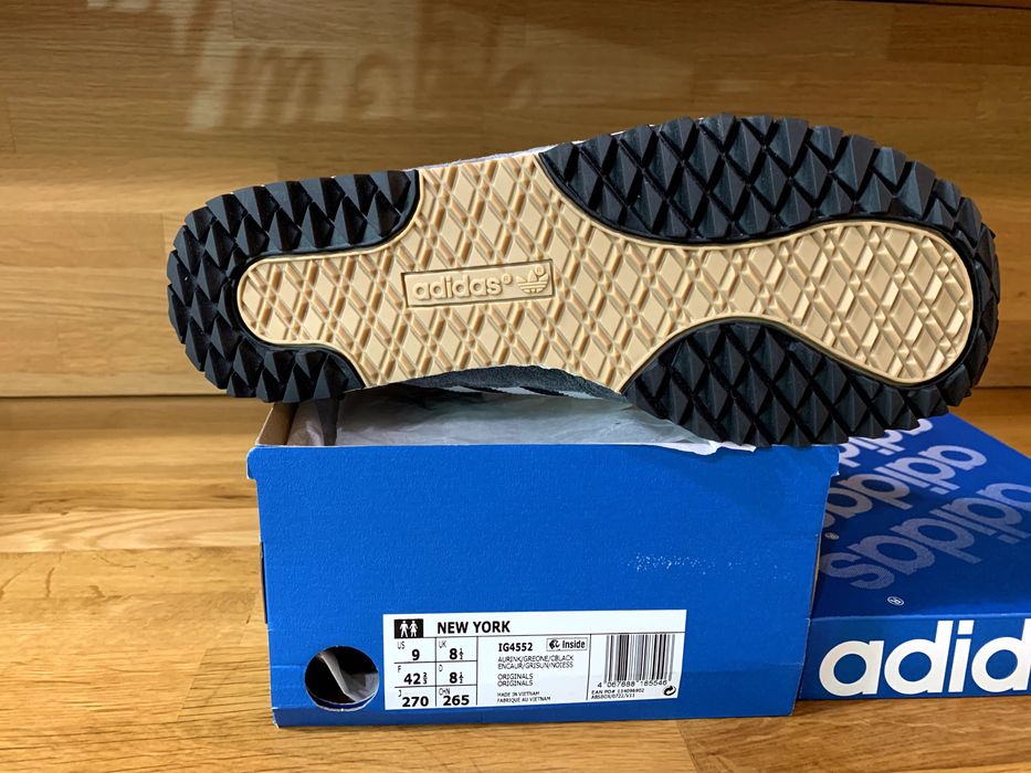 Маратонки Адидас