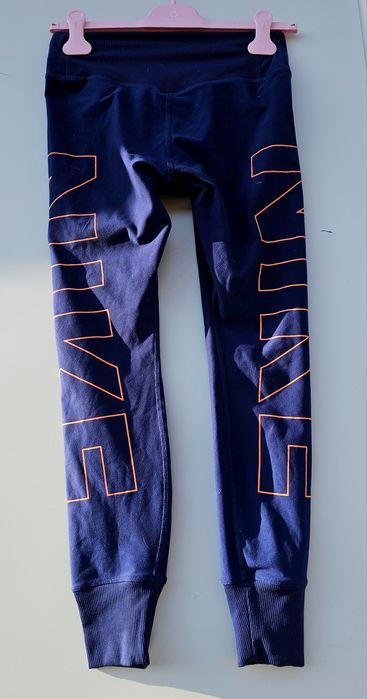 Nike оригинален дамски клин М размер