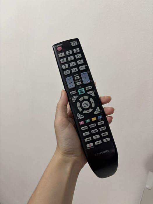 Телевизор Samsung LE32C450E1W, 32 дюйма, самовывоз
