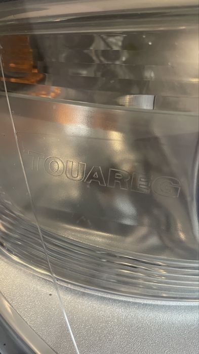 Фар ляв фар десен VW Touareg фейслифт