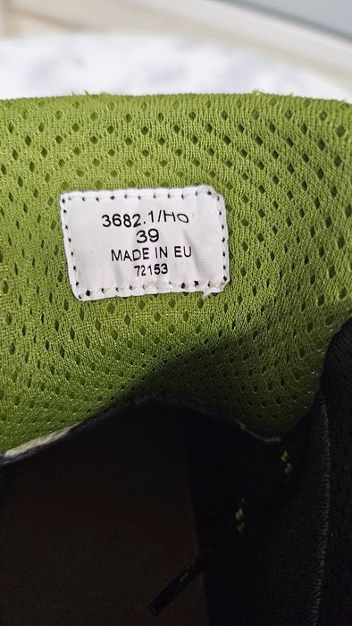 Спортни обувки използвани 2 дни