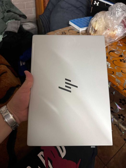 Laptop Hp elitebook 8g1i 14 ai