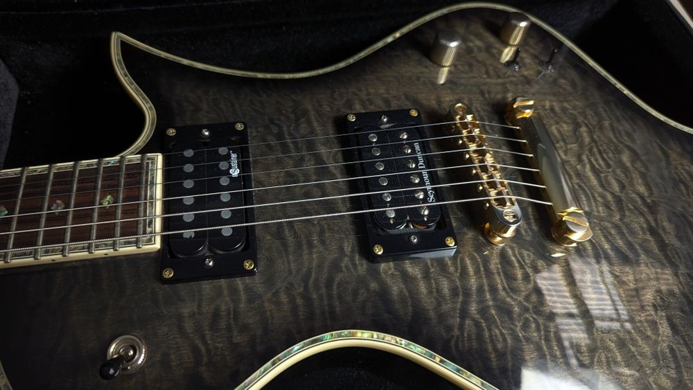 Электрогитара Fernandes и комбоуселитель marshall