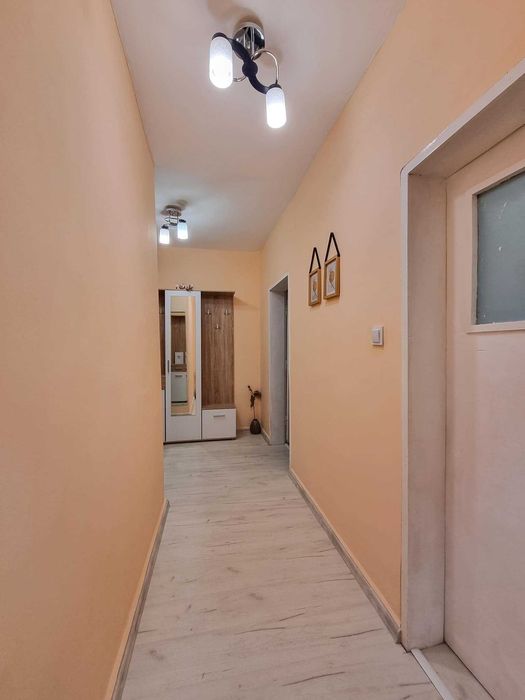 Дава се под наем Двустаен апартамент в София, Център - 65 кв.м за 600 € - Снимка #1