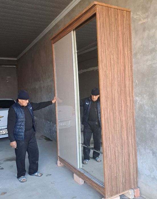 Шкаф прихожка,  качественный акриловые.