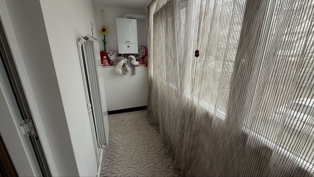 Vând apartament 3 camere, etaj 1 - Cartier Obcini