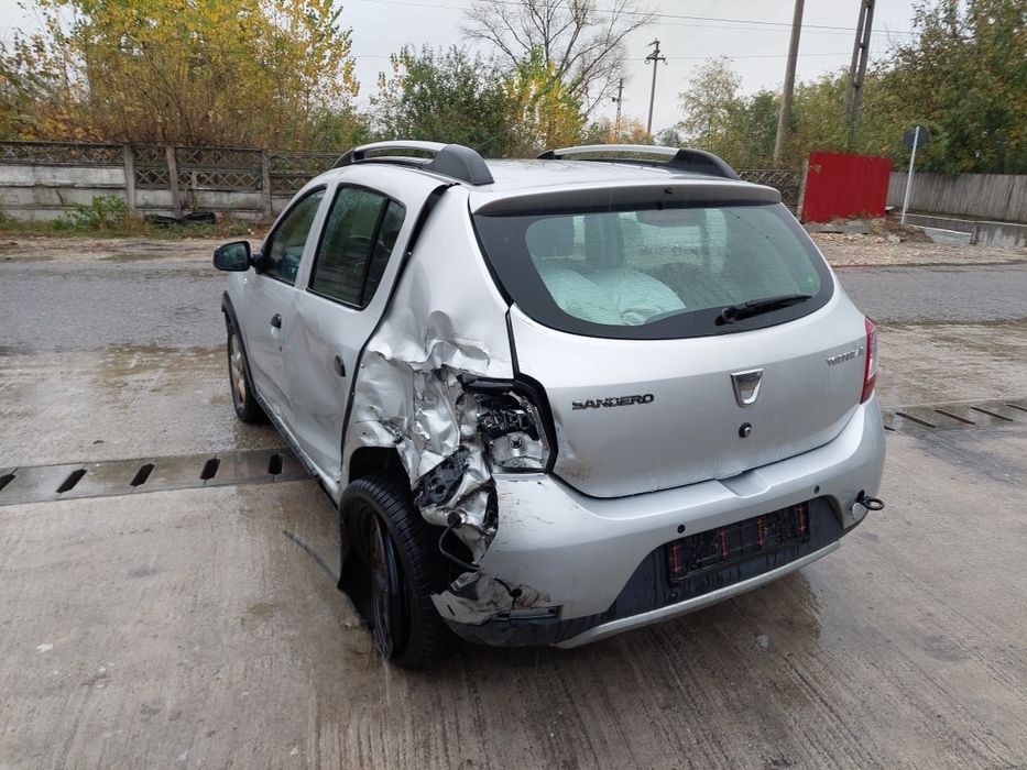 Dezmembrez Sandero stepway 2015 1.5 dci cu aer conditionat