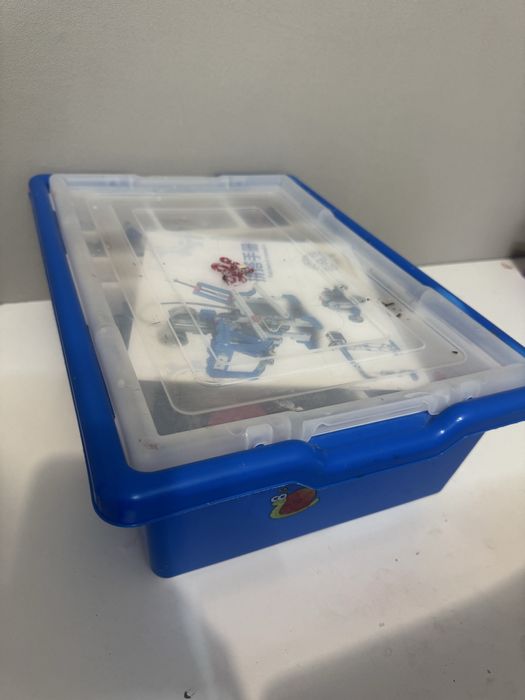 Конструктор с маторами