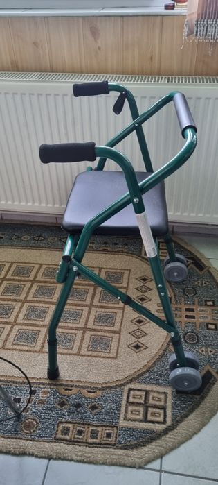 Rolator, cadru cu sezut