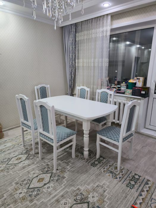 Продам стол и 6 стульев