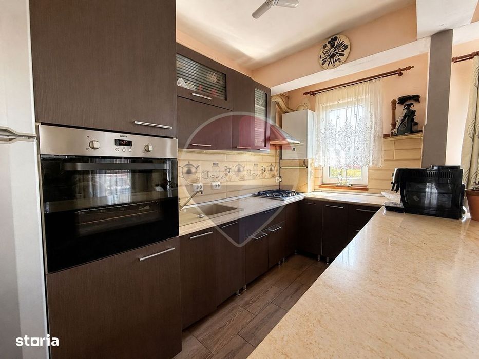 Apartament 2 camere cu 2 balcoane si parcare subterana, Str. Eroilor