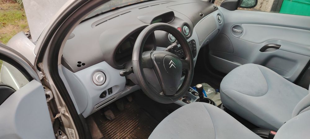 Ситроен  C3 1.4 hdi 16 V 90 Коня