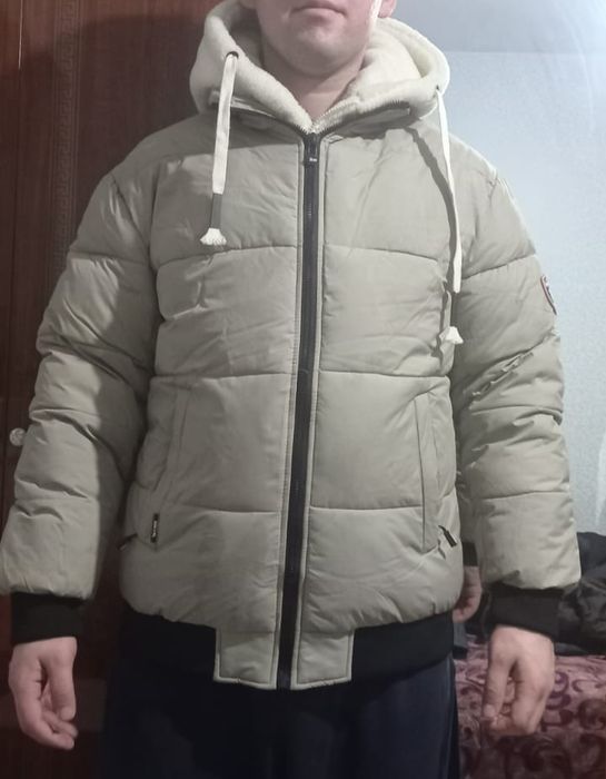 Продам мужские куртки