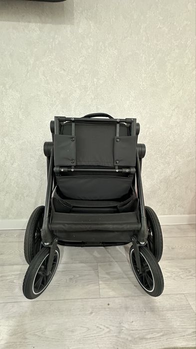 Продам коляску 2в1