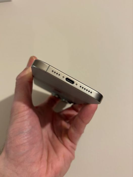 iPhone 15 Pro Max Natural