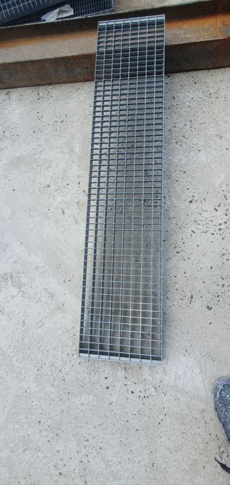 Trepte zincate 110x27cm