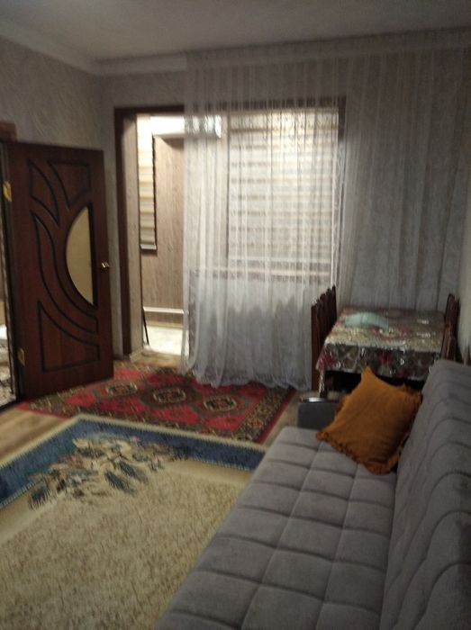 Продаётся на Чиланзаре 1/4/4 От собственника.