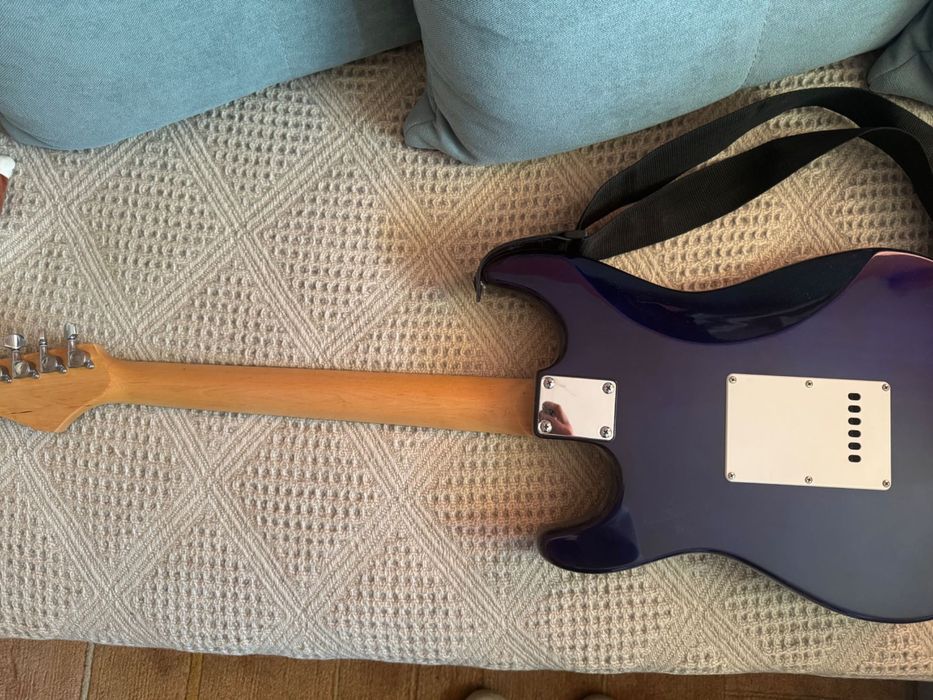 Електрическа китара Stagg