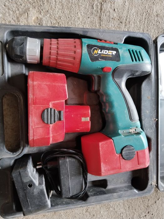 Шруповерт на батарейке