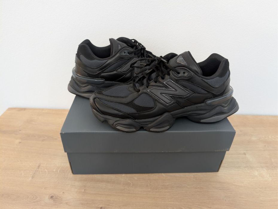 New Balance 9060 Triple Black
