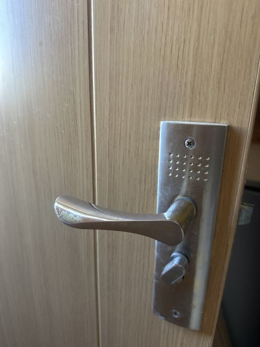 продаются межкомнатные двери