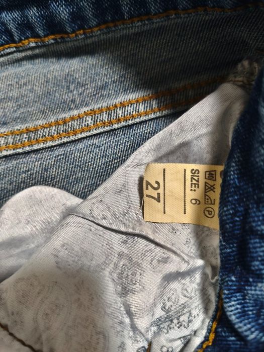 Продам женские джинсы