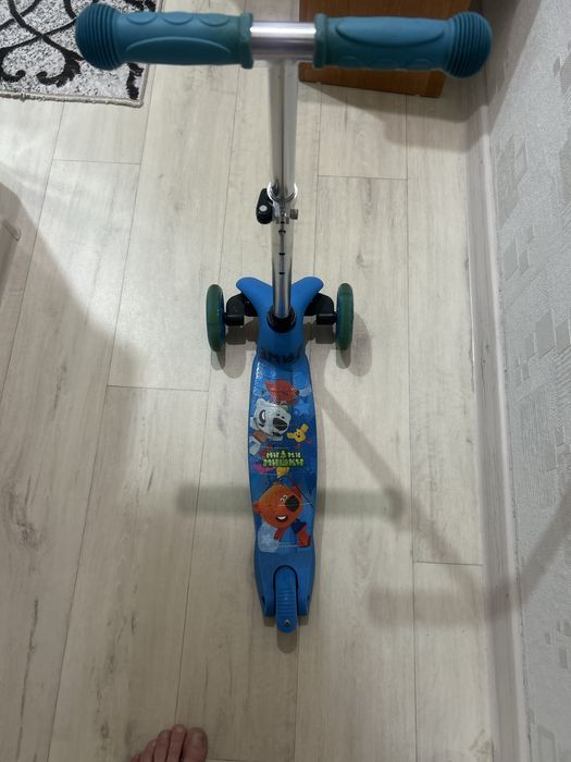 Продам самокат 3-х колесный