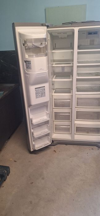 Vand frigider side by side