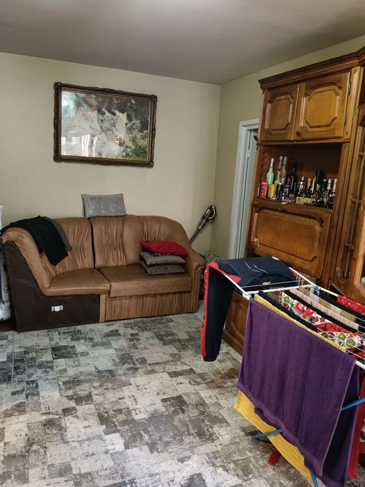 Vând apartament cu 3 camere ,Drumul Timonierului  ,1980,etaj 3