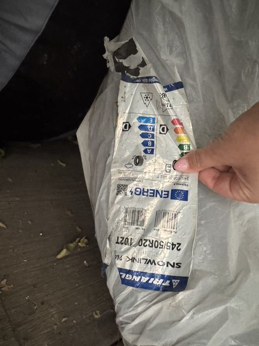 Продам шины  в хорошем состаяние