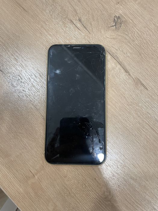 Продаю Iphone xr