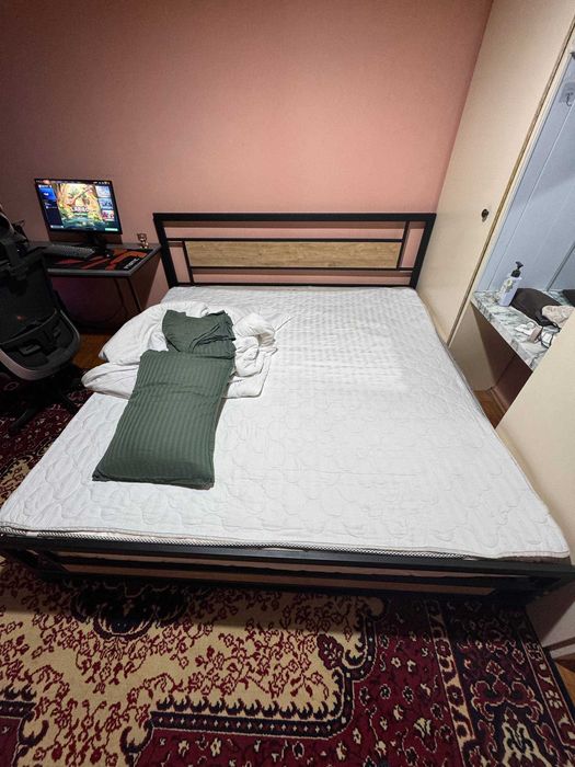 Железная кровать, 2х2 метра