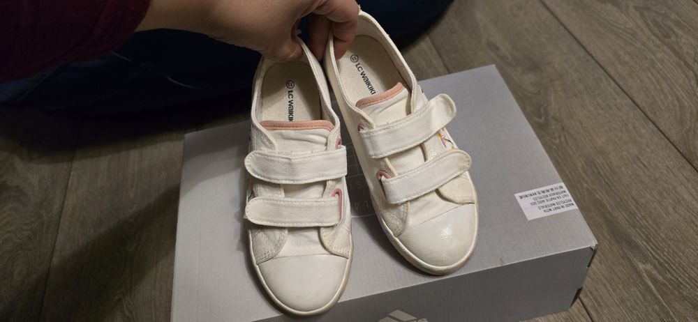 Гуменки за момиче