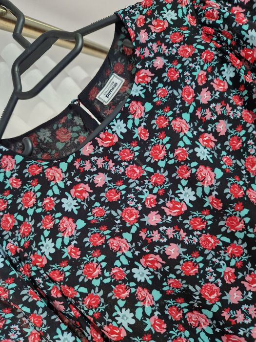 Rochiță mini înflorată din Pimkie