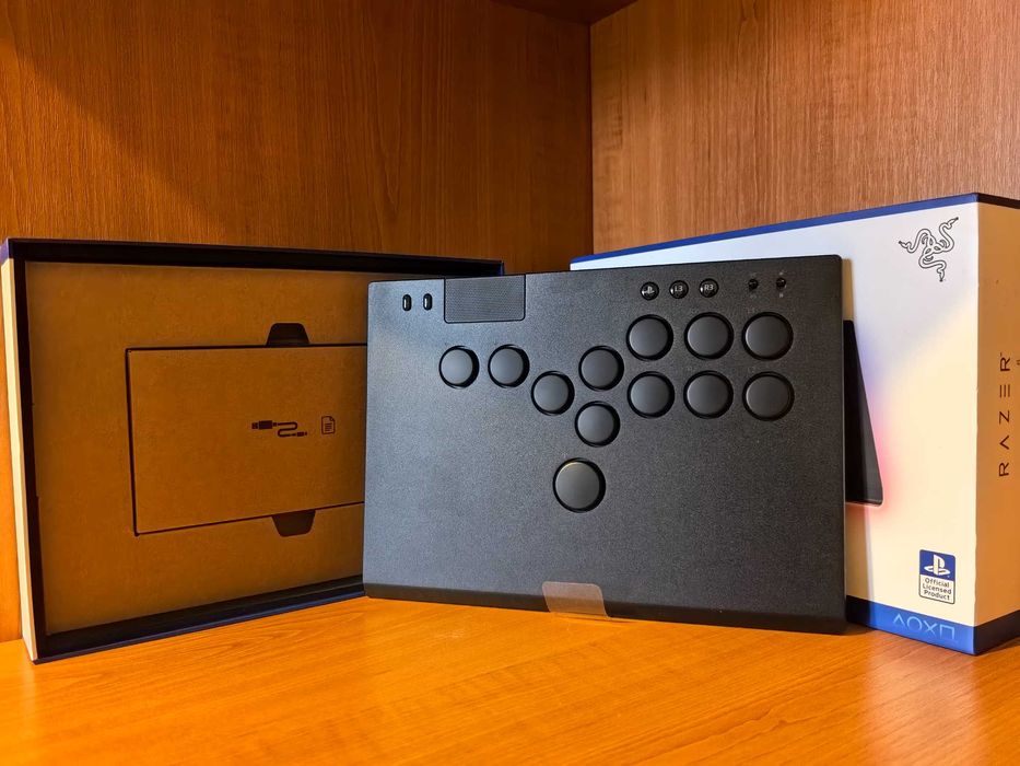 Razer Kitsune - Controller pentru jocuri fighter