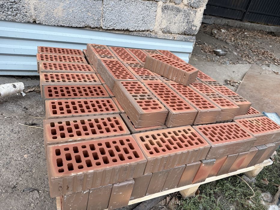 Продам кирпич облицовочный
