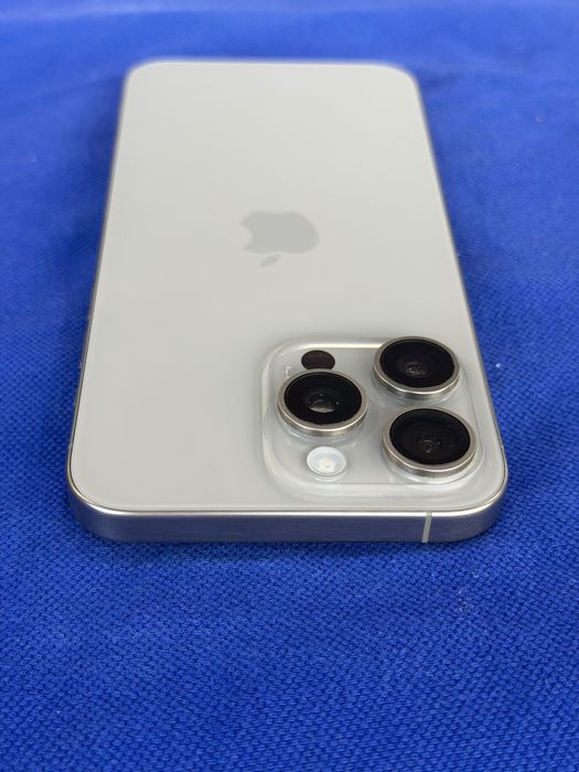 Iphone  15 max pro energy 90%