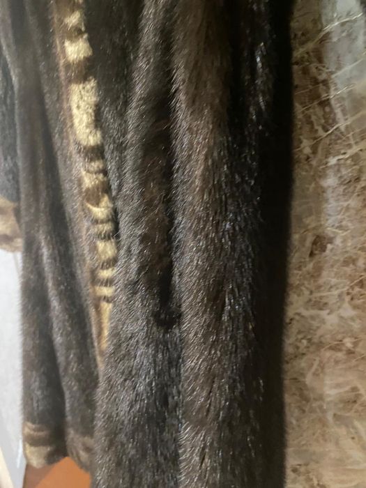 Продам норковую шубу