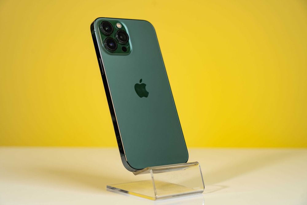 iPhone 13 Pro Max 256GB / Като нов / Пълен комплект